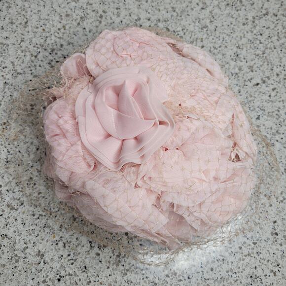 VTG Union Made MCM Light Pink Chiffon Floral Veiled Hat Pillbox Kentucky Derby - Picture 5 of 16